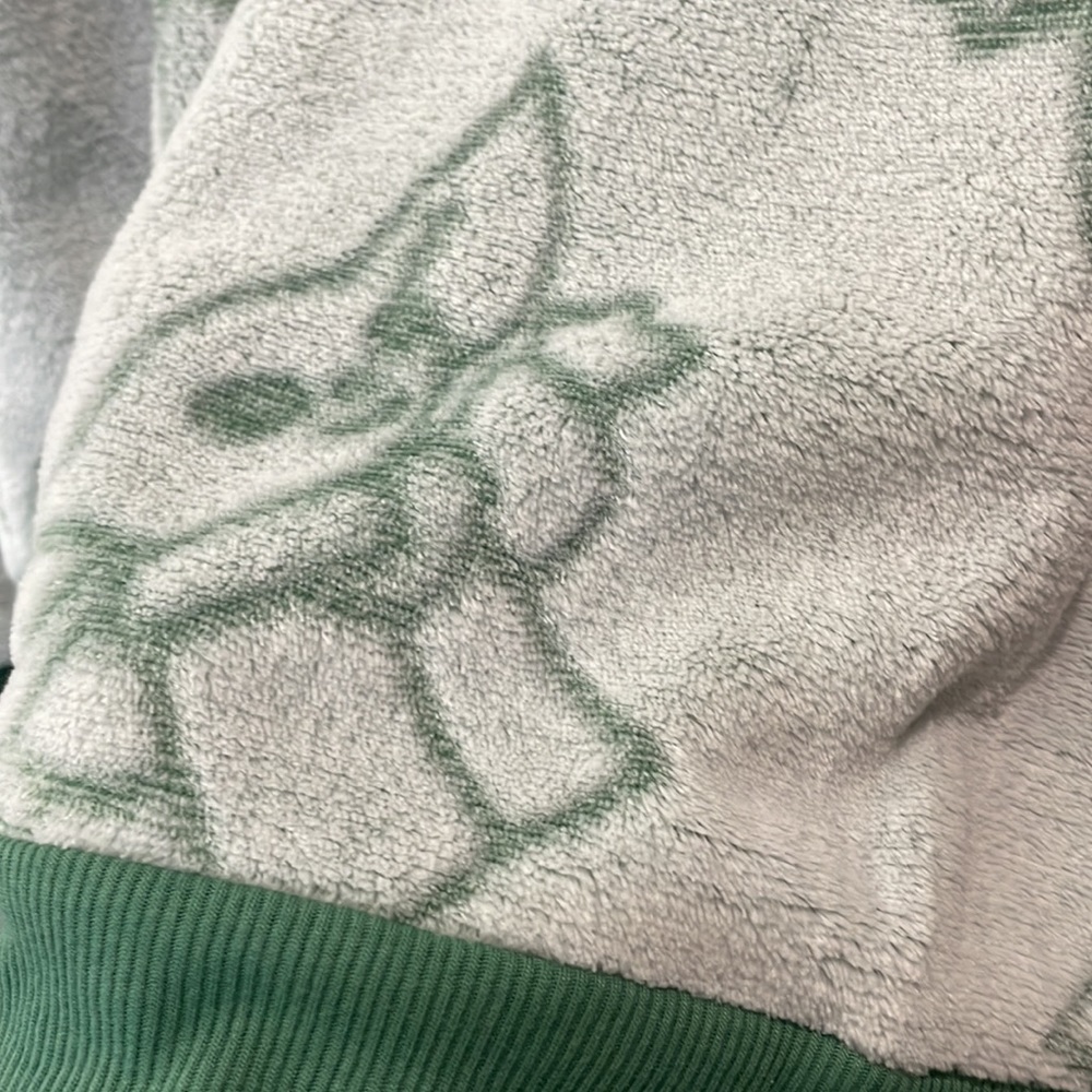 Star Wars Mandalorian fleece cozy loungewear sleepwear top - Picture 4 of 8